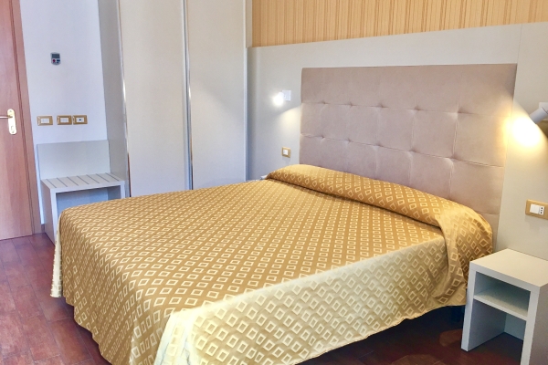Hotel Monica (Rimini)